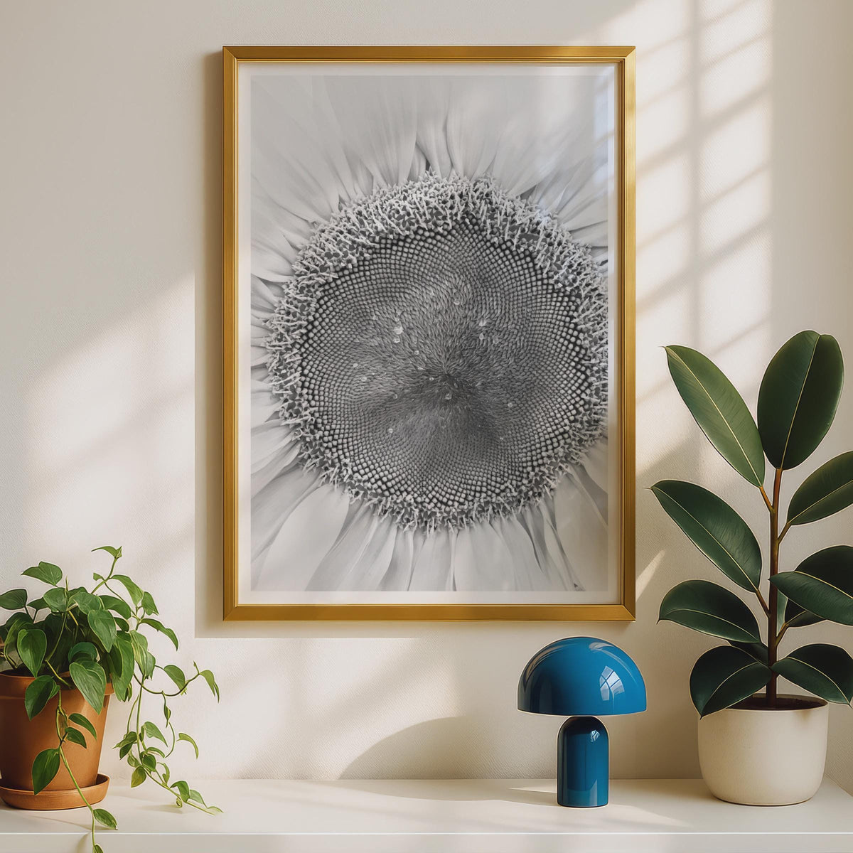 Black and White Sunflower Print, Macro Flower Photography Poster, Monochrome Botanical Wall Art, Minimalist Nature Photo
