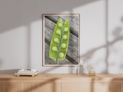 Pea Pod Print, Fresh Green Garden Peas Poster, Kitchen Wall Art, Vegetable Print, Allotment Decor, Food Photography, Fruit Veg Wall Poster